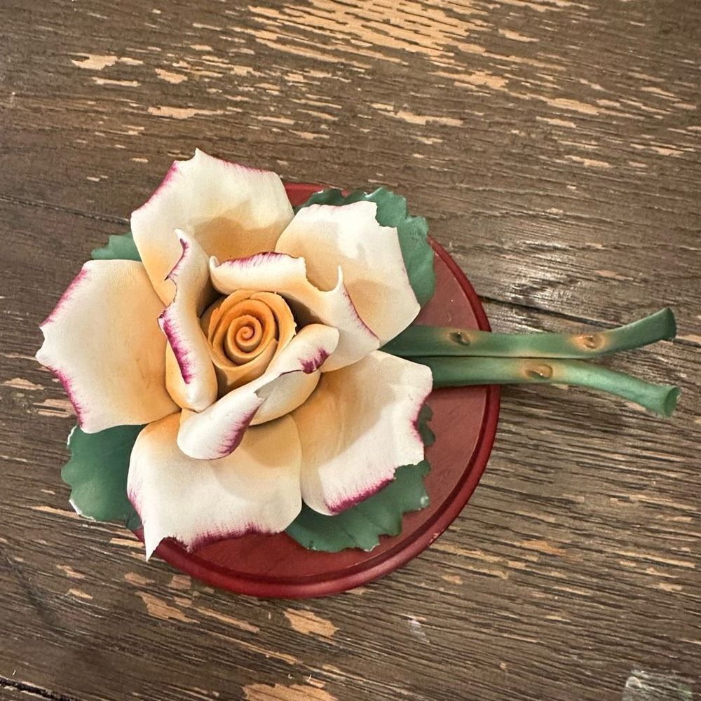 Capodimonte Vintage Yellow Rose, Purple‎ tip w/ stem Porcelain Figurine